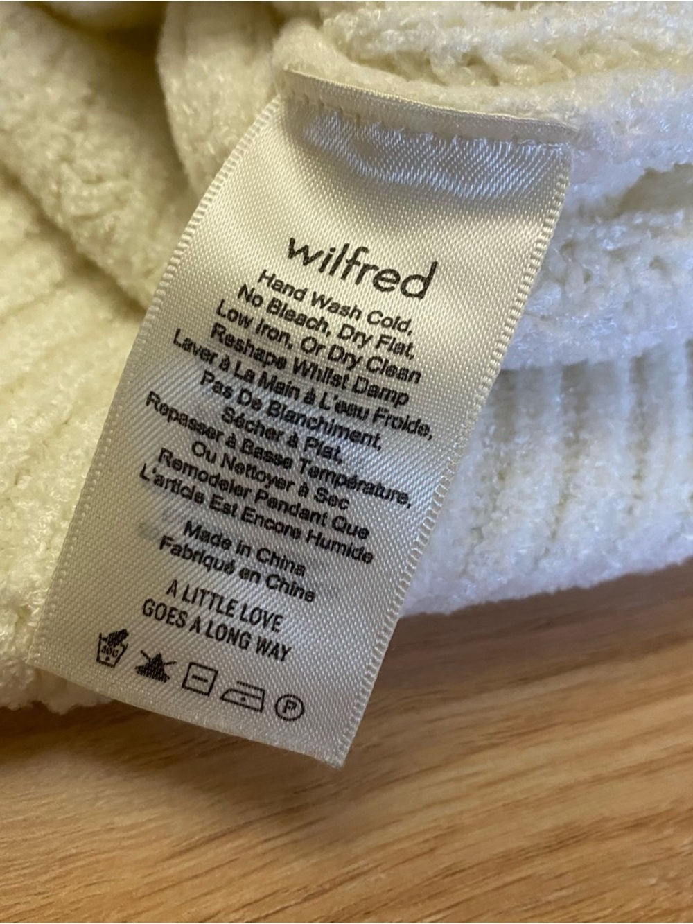 Aritzia Wilfred Essential Chenille Crewneck Sweater - Picture 4 of 16